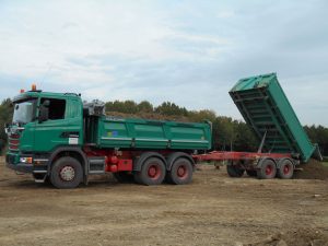 fuhrpark-Schmid-Tandem-Kipper-mit-Auffahrrampe-01