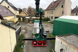 galerie-102-4-achs-pritsche-mit-ladekran-01