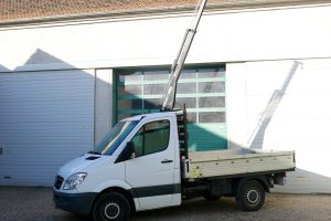 galerie-103-mercedes-benz-2-achs-pritsche-mit-ladekran-01