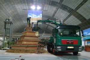galerie-82-man-2-achs-kipper-mit-ladekran-01