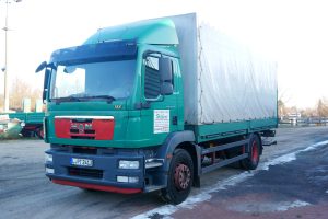 galerie-85-man-2-achs-planen-lkw-mit-unterfahrbordwand-04